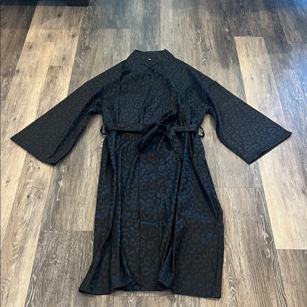 Amazon Essentials Black Patterned Women's Robe